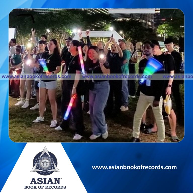 Highest Number of Participants Forming a Heart Shape with Lighted Mobile Phones