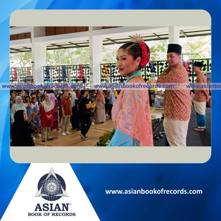 Highest Number of Participants in a Orang Singapura Dance